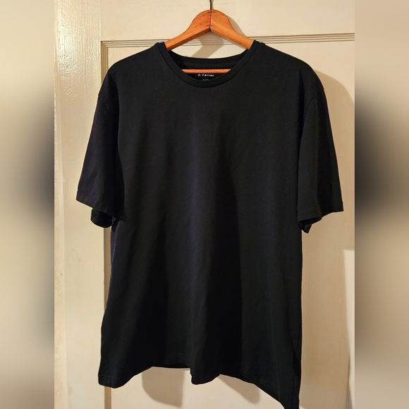 J. Ferrar XL men's black short sleeved crew neck shirt. Never worn. - Picture 6 of 7